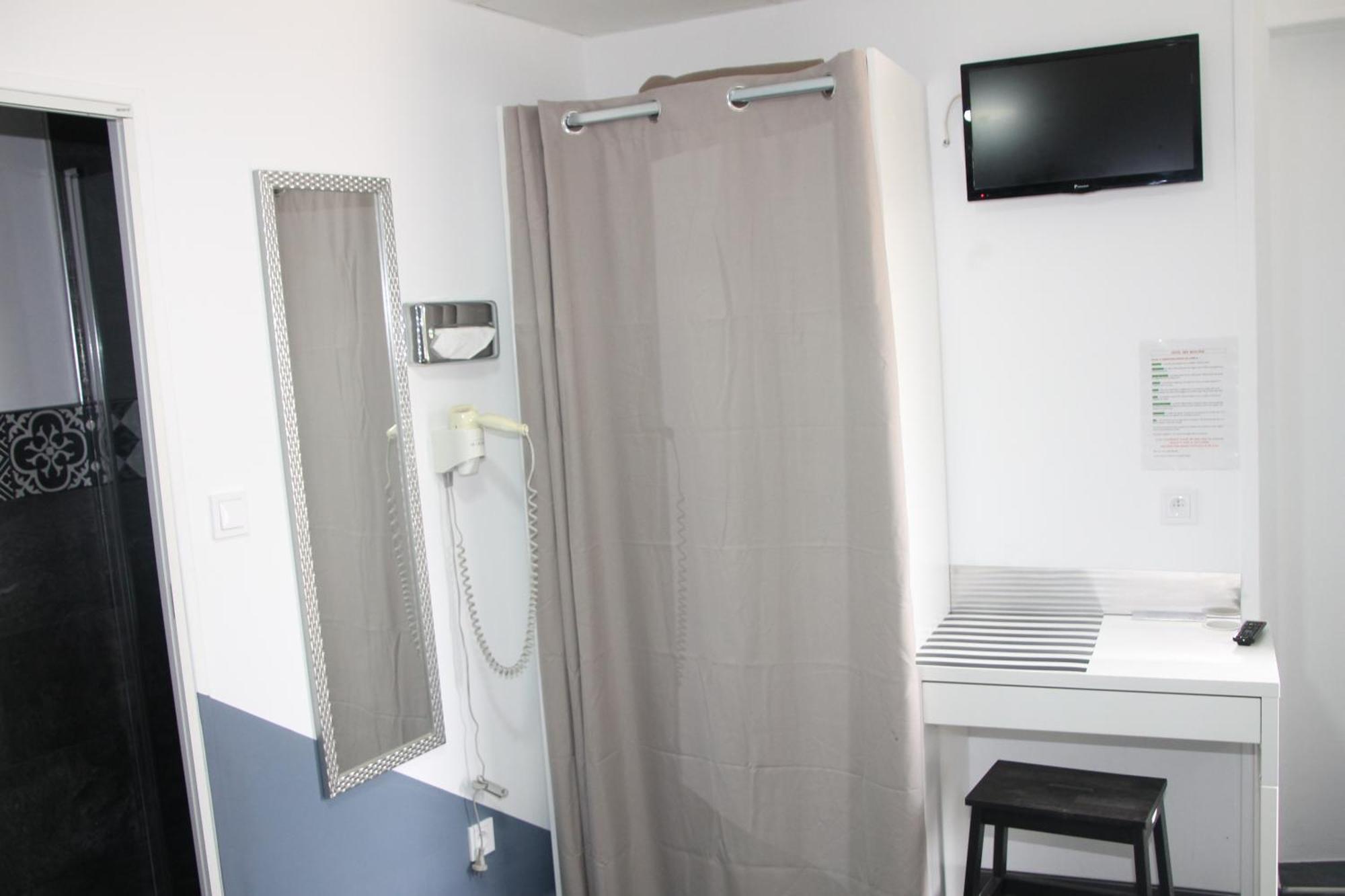 Hotel Des Moulins Allauch Zimmer foto